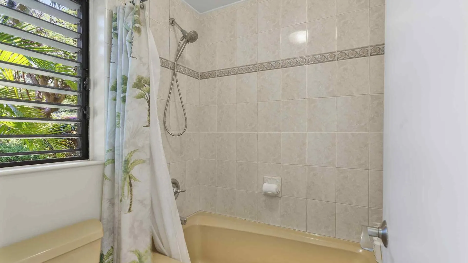 Hébergement de vacances Wailea Ekolu 403, Prime Location, Stunning Ocean Views, Spacious Lanai, Split Ac