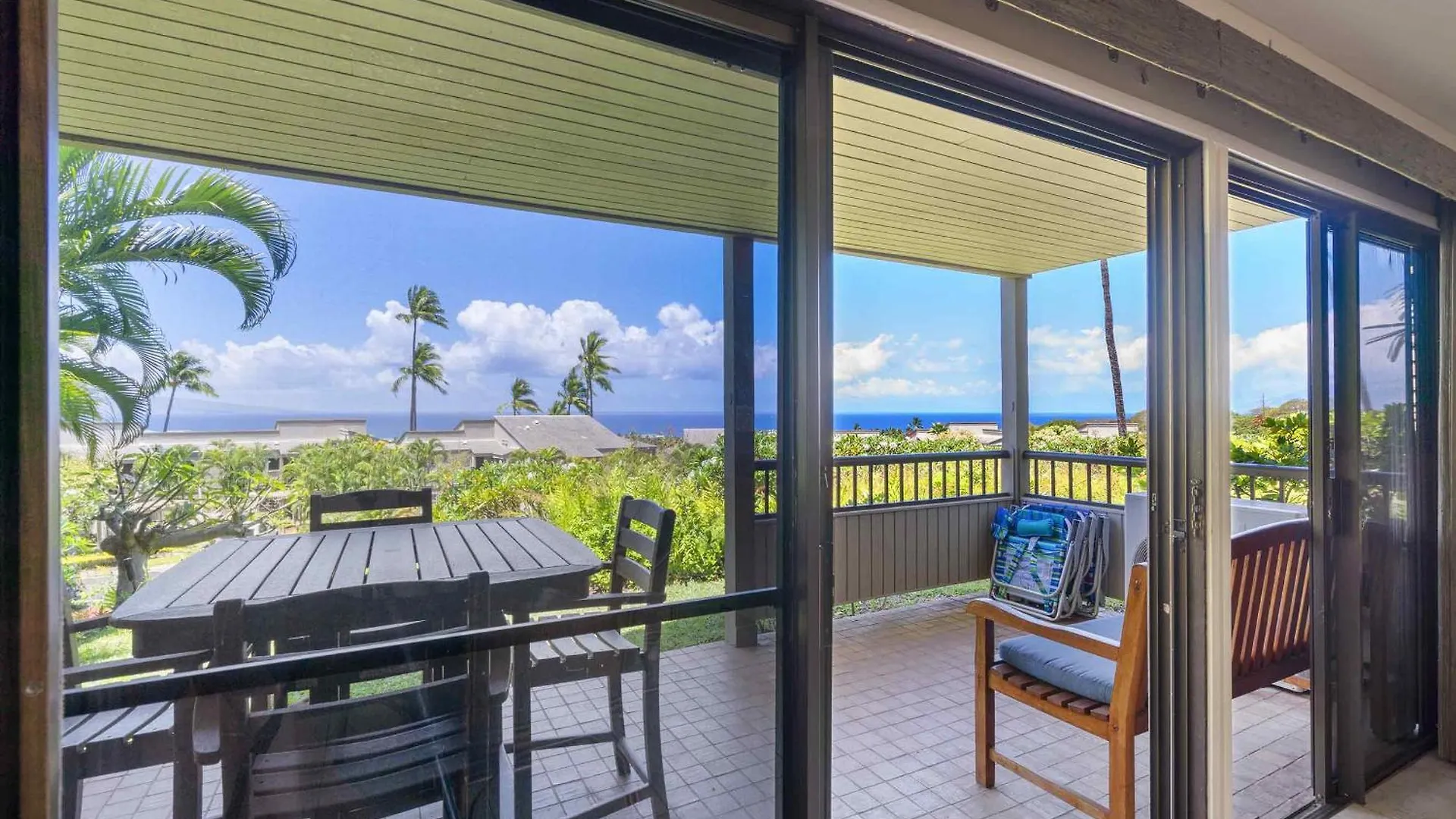 בית נופש Wailea Ekolu 403, Prime Location, Stunning Ocean Views, Spacious Lanai, Split Ac ארצות הברית